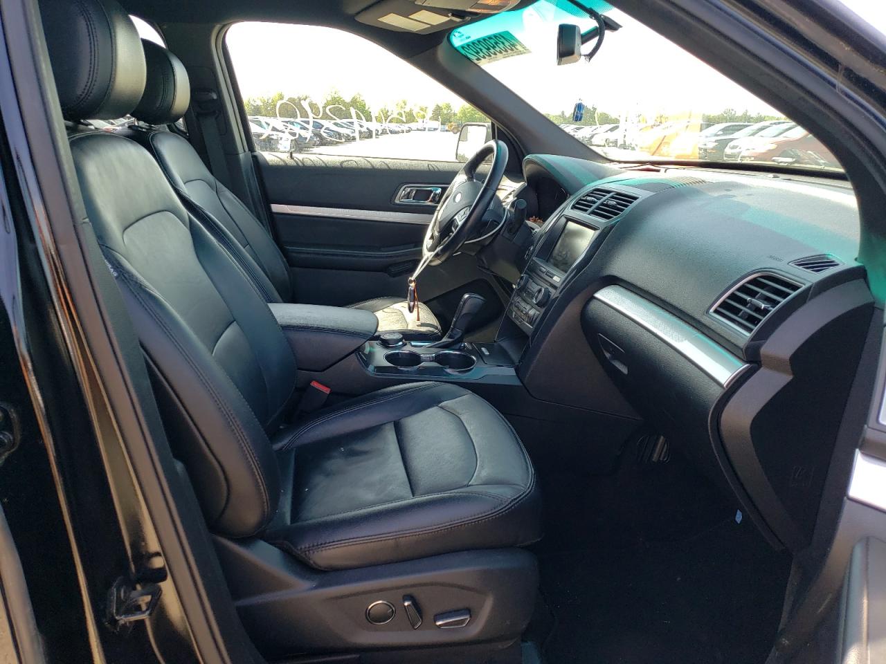 Photo 5 from auction – 2016 FORD EXPLORER X with VIN 1FM5K8DH9GGB93583