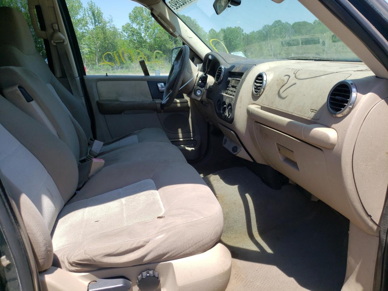 Photo 5 from auction – 2003 FORD EXPEDITION with VIN 1FMRU15W23LC16414