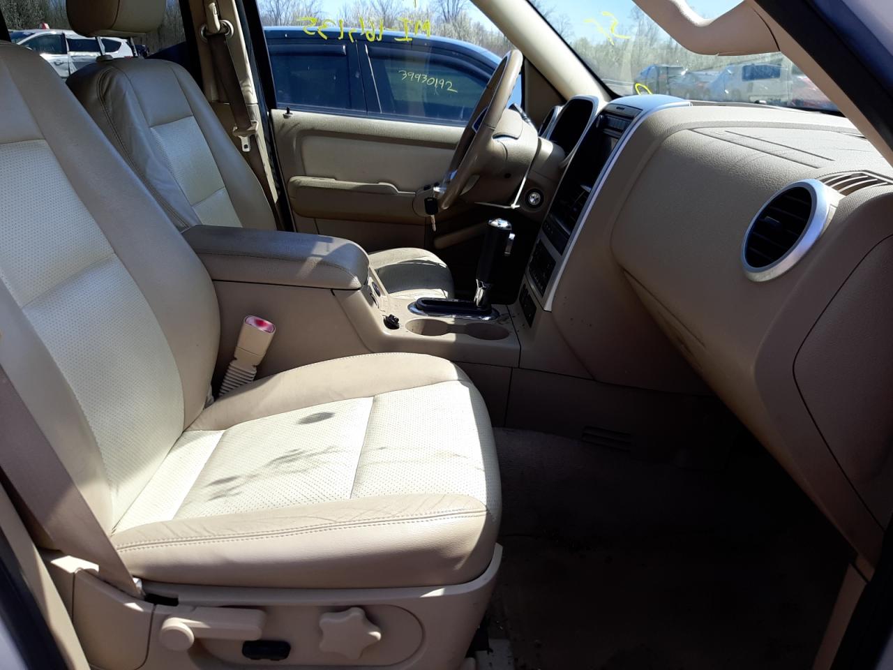 Photo 5 from auction – 2007 MERCURY MOUNTAINEE with VIN 4M2EU48887UJ06785