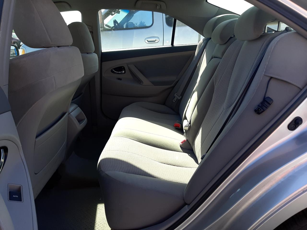 Photo 6 from auction – 2010 TOYOTA CAMRY BASE with VIN 4T4BF3EKXAR024191
