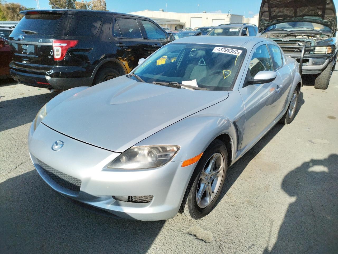 Photo 2 from auction – 2005 MAZDA RX8 with VIN JM1FE17N550159882