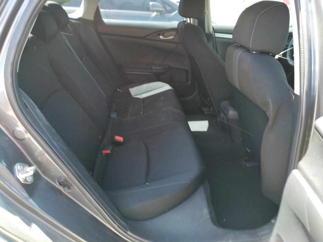 Photo 18 from auction – 2018 HONDA CIVIC LX with VIN 2HGFC2F56JH543660