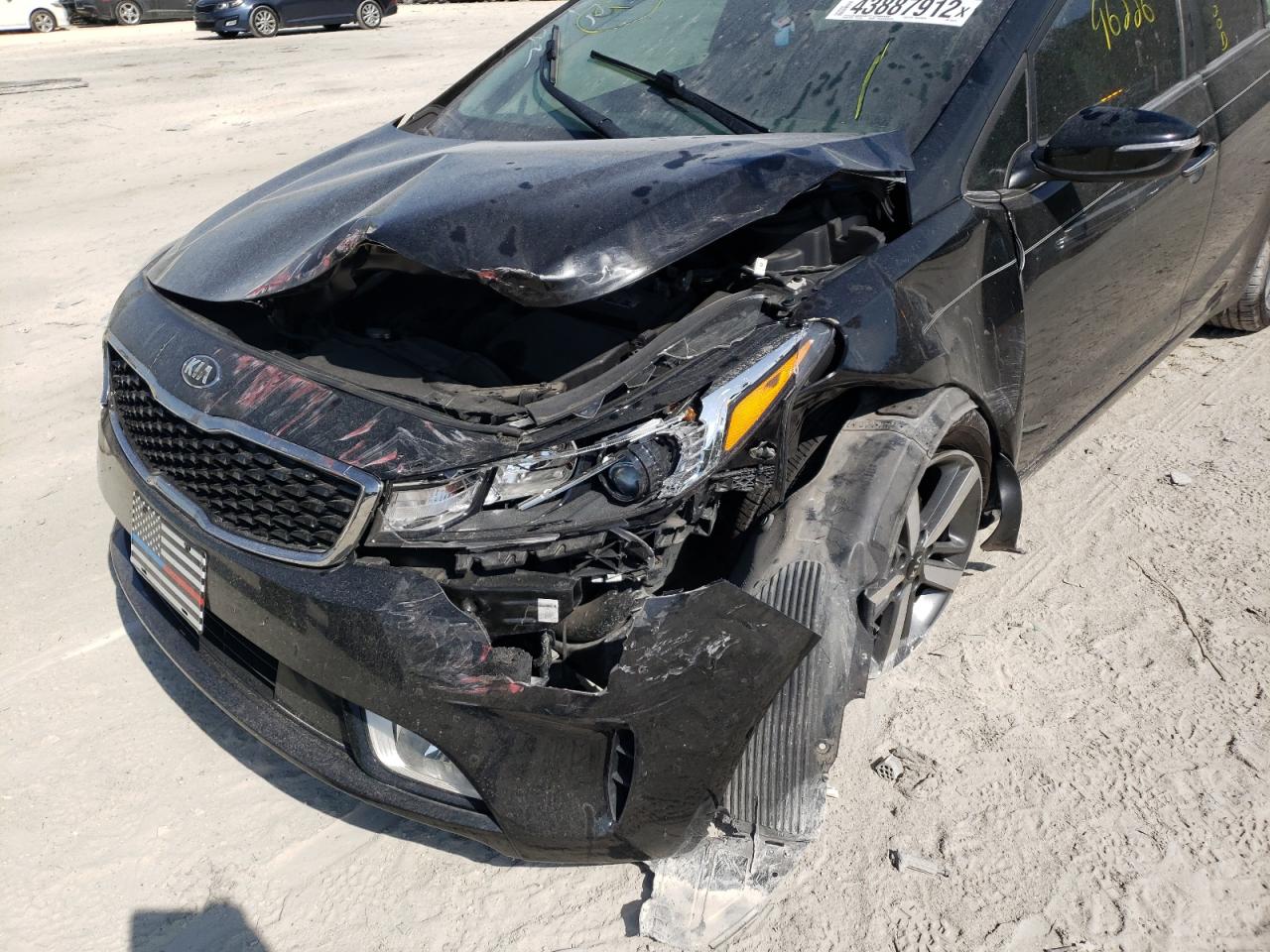 Foto 9 de la subasta – 2017 KIA FORTE EX con VIN 3KPFN4A89HE005272