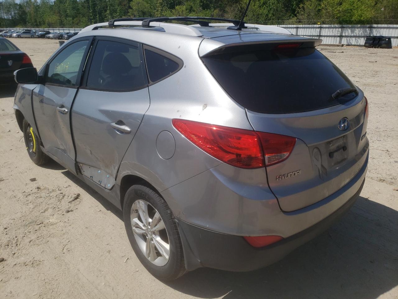 Photo 3 from auction – 2012 HYUNDAI TUCSON GLS with VIN KM8JU3AC6CU353063