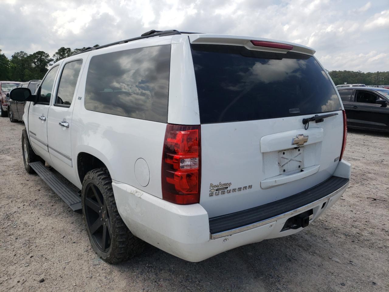 Photo 3 from auction – 2009 CHEVROLET SUBURBAN C with VIN 1GNFC36019J123413