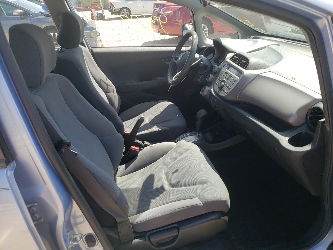 Photo 5 from auction – 2010 HONDA FIT with VIN JHMGE8H28AC016434