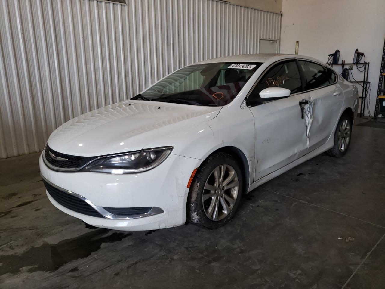 Photo 2 from auction – 2015 CHRYSLER 200 LIMITE with VIN 1C3CCCAB4FN577362