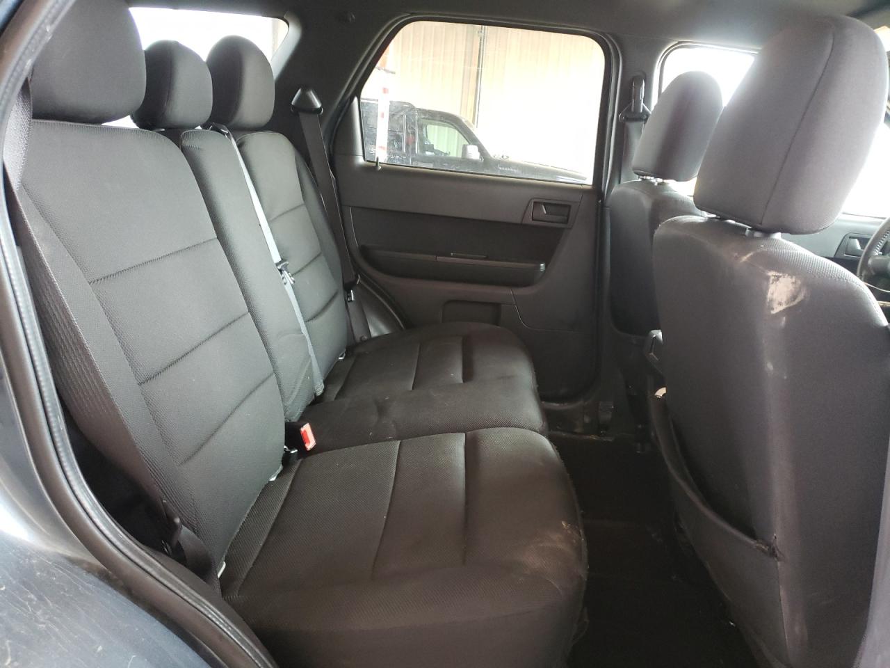 Photo 6 from auction – 2010 FORD ESCAPE XLT with VIN 1FMCU0D77AKA43230