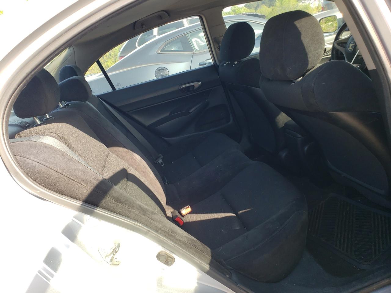 Photo 6 from auction – 2010 HONDA CIVIC LX-S with VIN 19XFA1F6XAE033041