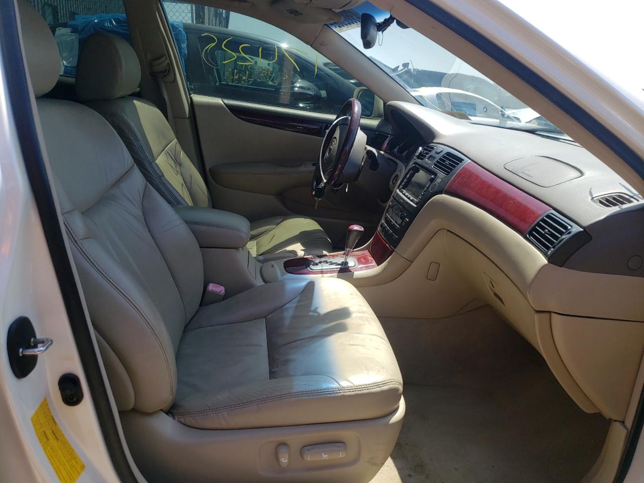 Photo 5 from auction – 2004 LEXUS ES 330 with VIN JTHBA30G545036763
