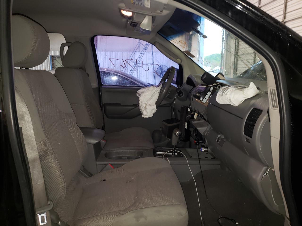 Photo 5 from auction – 2006 NISSAN FRONTIER C with VIN 1N6AD07W36C467680