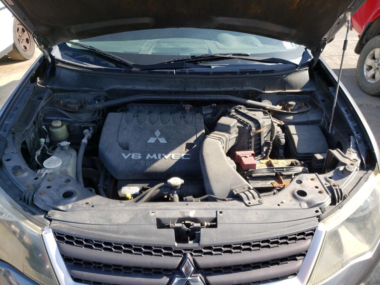 Photo 7 from auction – 2007 MITSUBISHI OUTLANDER with VIN JA4MT31X67U003536