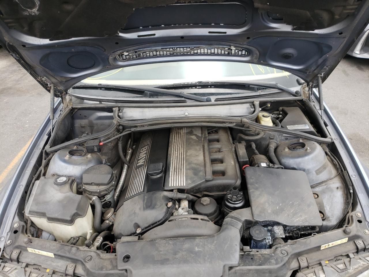 Photo 7 from auction – 2003 BMW 325 I with VIN WBAET37423NJ24704
