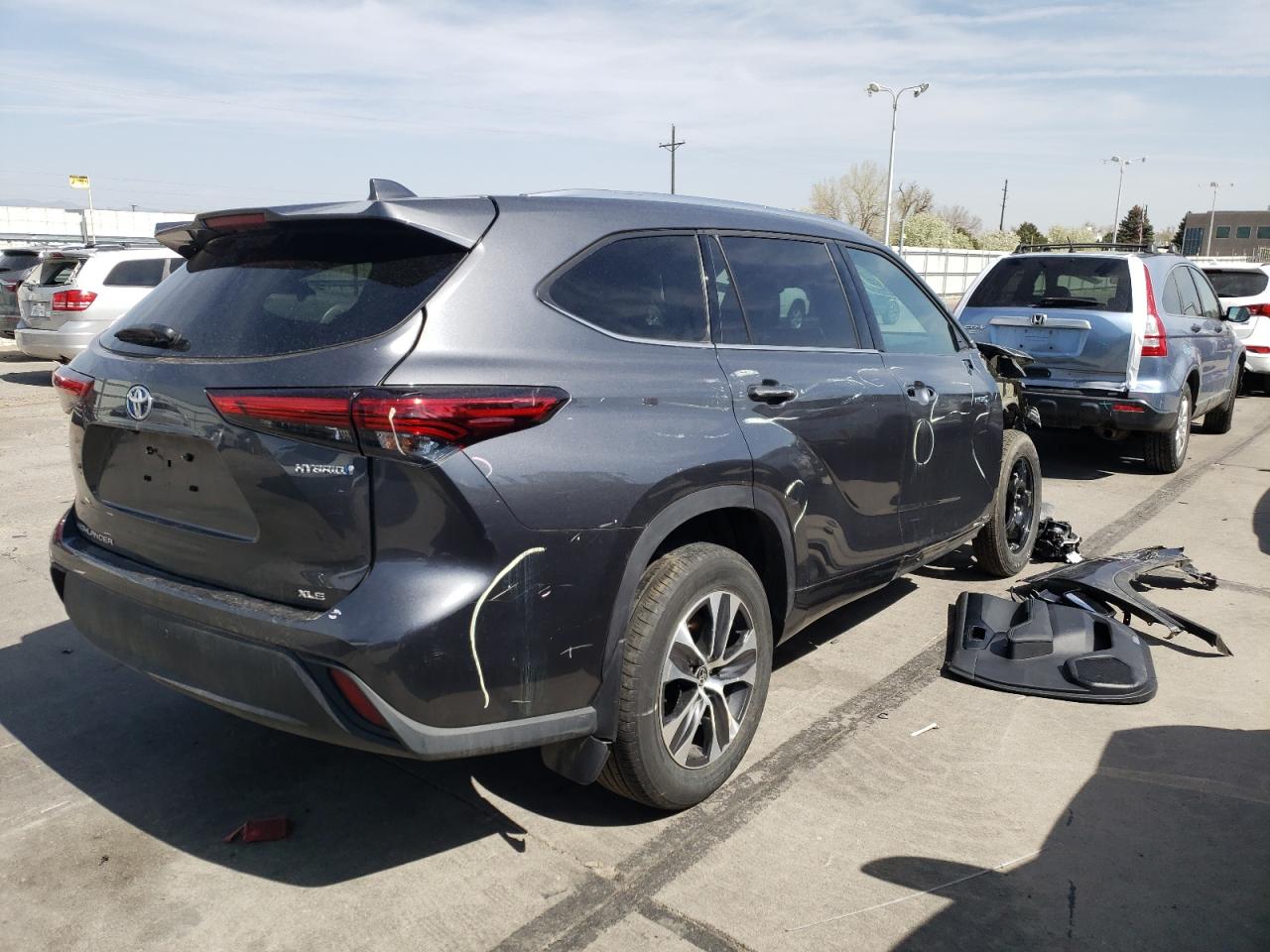 Photo 4 from auction – 2021 TOYOTA HIGHLANDER with VIN 5TDHBRCH4MS515248