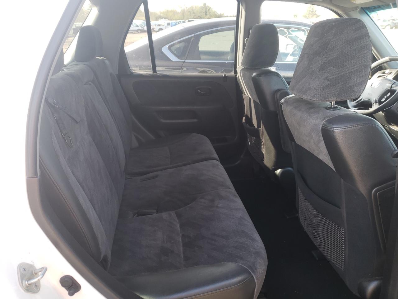 Photo 6 from auction – 2004 HONDA CR-V EX with VIN JHLRD78834C053460