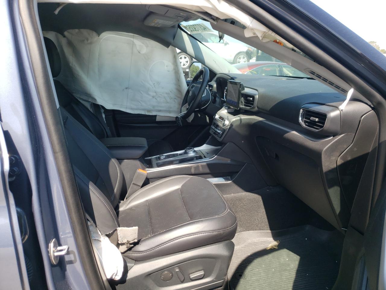 Photo 5 from auction – 2021 FORD EXPLORER X with VIN 1FMSK8DH7MGB00039