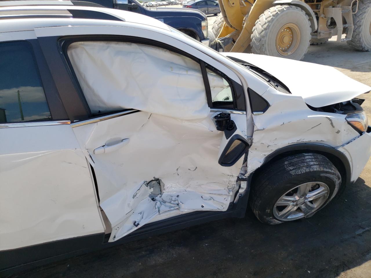 Photo 9 from auction – 2020 CHEVROLET TRAX 1LT with VIN 3GNCJLSB3LL226137