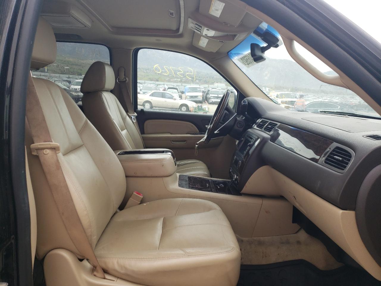 Photo 5 from auction – 2008 GMC YUKON DENA with VIN 1GKFK63858J246030