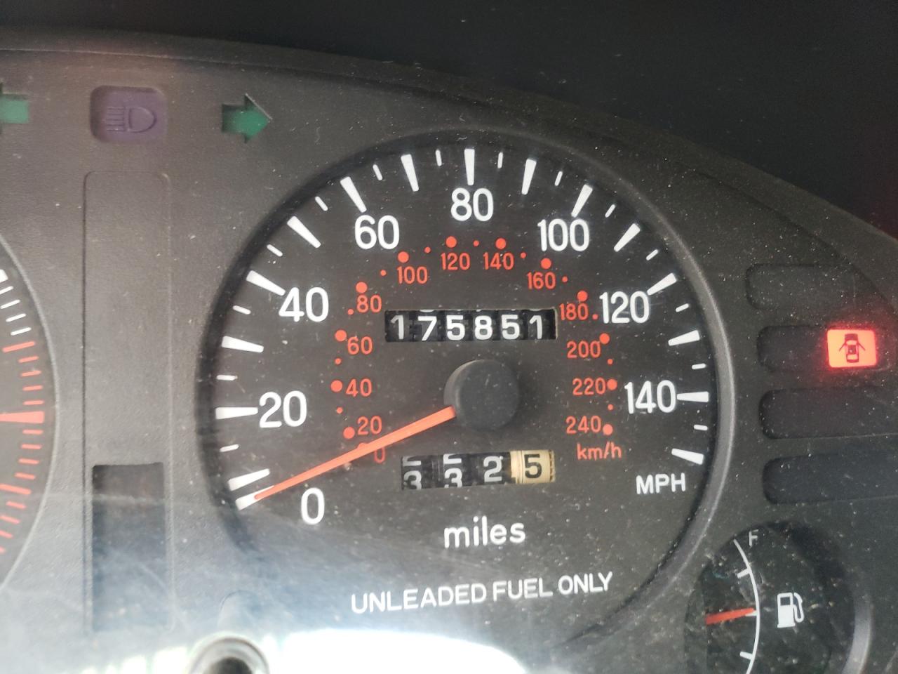 Photo 8 from auction – 2000 CHRYSLER SEBRING LX with VIN 4C3AU52N8YE096251