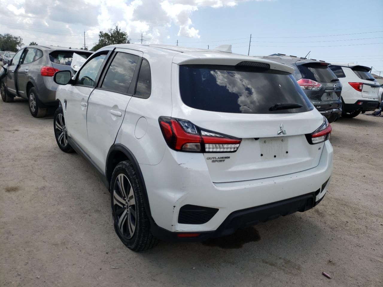 Photo 3 from auction – 2020 MITSUBISHI OUTLANDER with VIN JA4AR3AU2LU019492