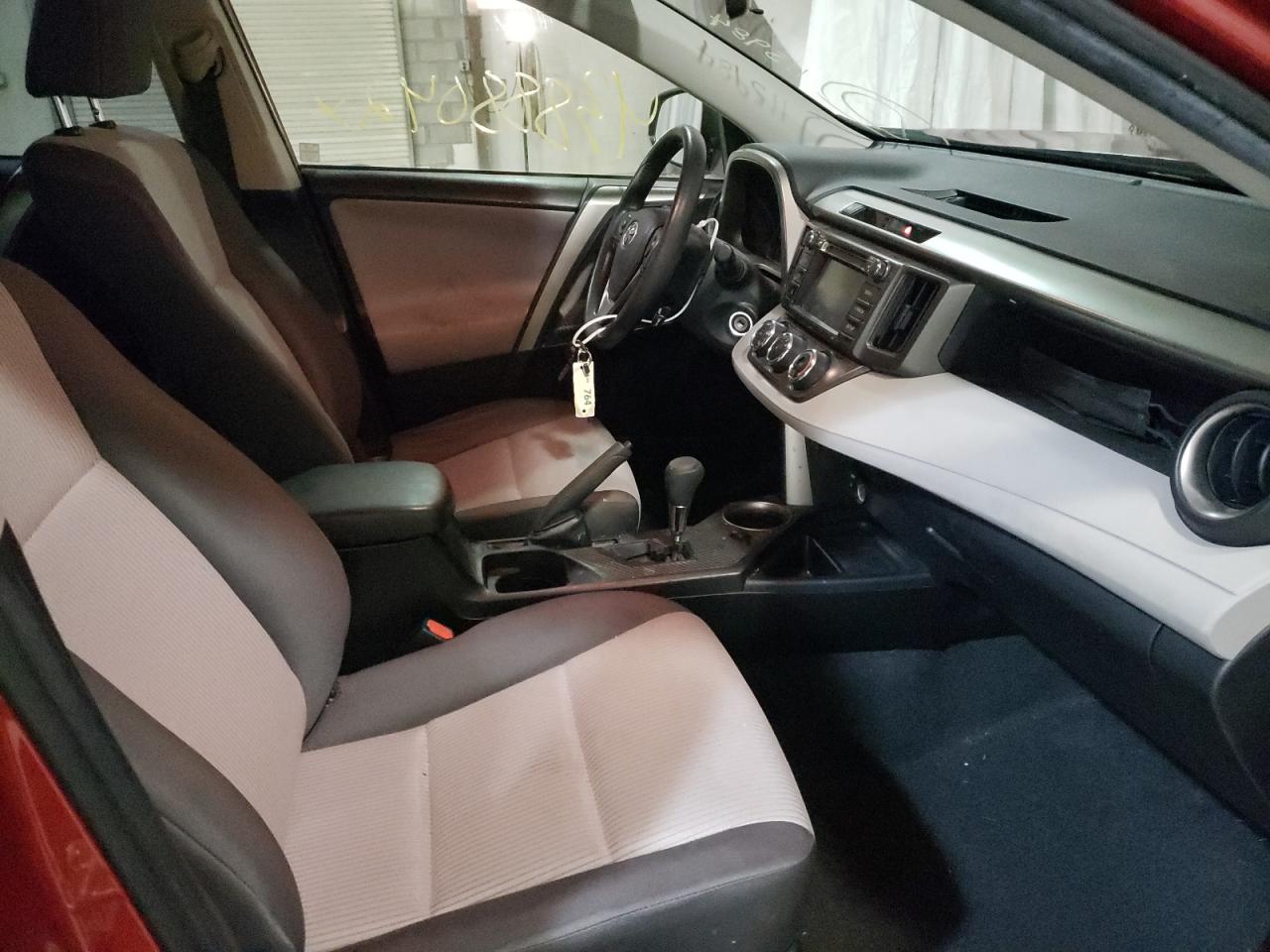 صورة رقم 5 من المزاد - 2014 TOYOTA RAV4 LE مع VIN JTMBFREV4EJ006837