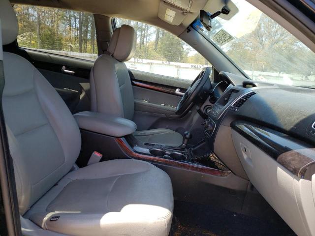 Photo 5 from auction – 2014 KIA SORENTO LX with VIN 5XYKT3A64EG508400