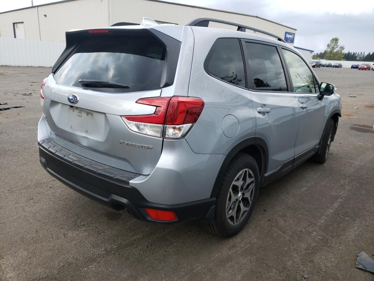 Photo 4 from auction – 2020 SUBARU FORESTER P with VIN JF2SKAJC3LH500744