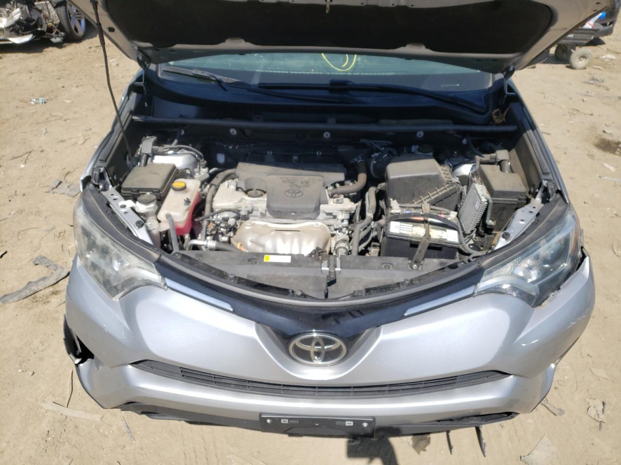 Photo 7 from auction – 2017 TOYOTA RAV4 LE with VIN 2T3BFREV9HW587869