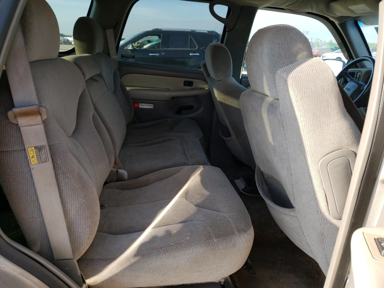 Photo 6 from auction – 2002 GMC YUKON with VIN 1GKEC13Z02R246210
