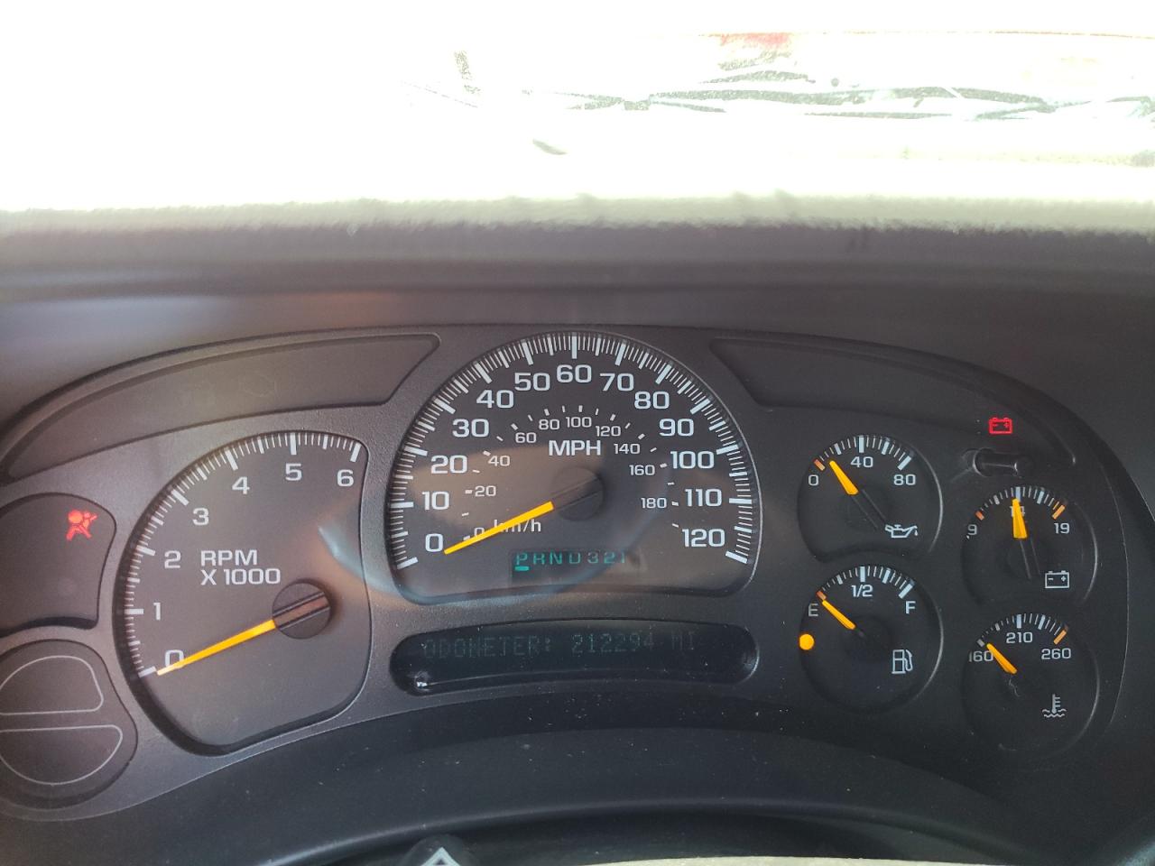 صورة رقم 13 من المزاد - 2004 GMC NEW SIERRA مع VIN 2GTEC13T841377033
