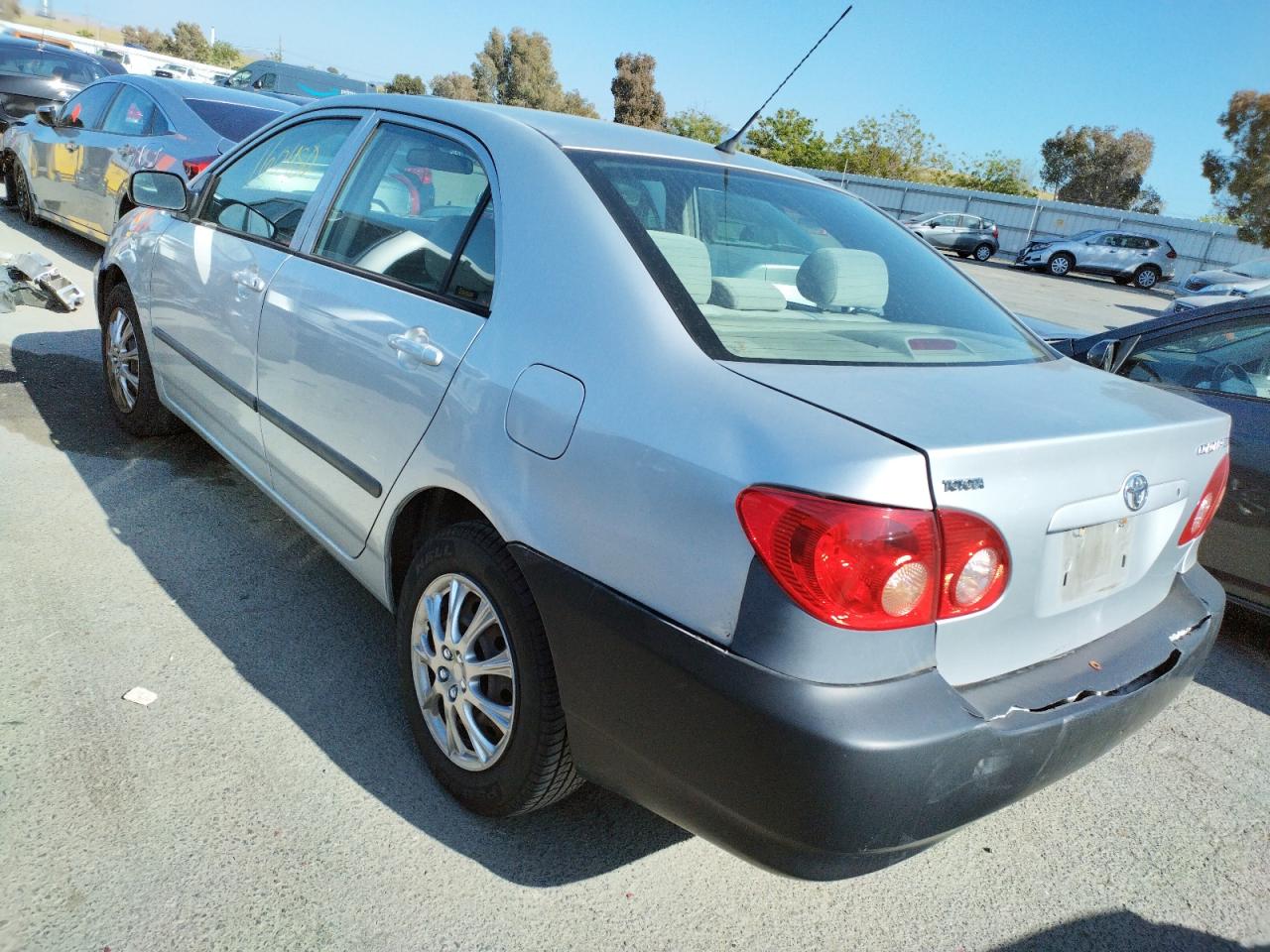 Photo 3 from auction – 2005 TOYOTA COROLLA CE with VIN 1NXBR32E45Z524143