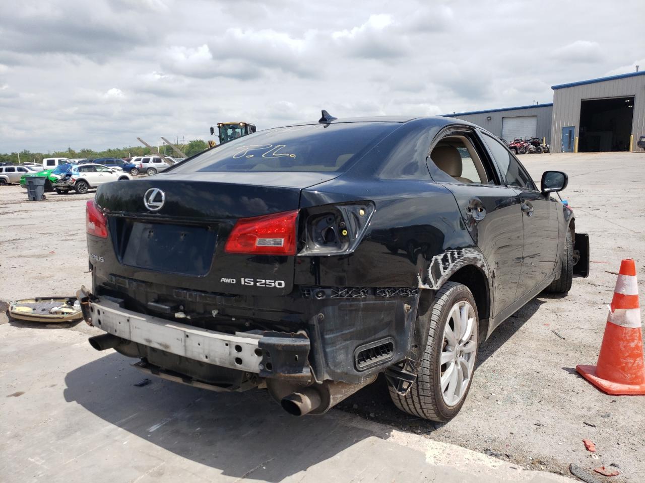 Photo 4 from auction – 2007 LEXUS IS 250 with VIN JTHCK262972015850