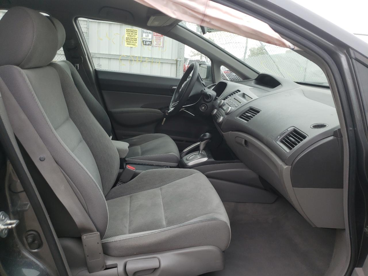 Photo 5 from auction – 2009 HONDA CIVIC LX with VIN 19XFA16509E037652