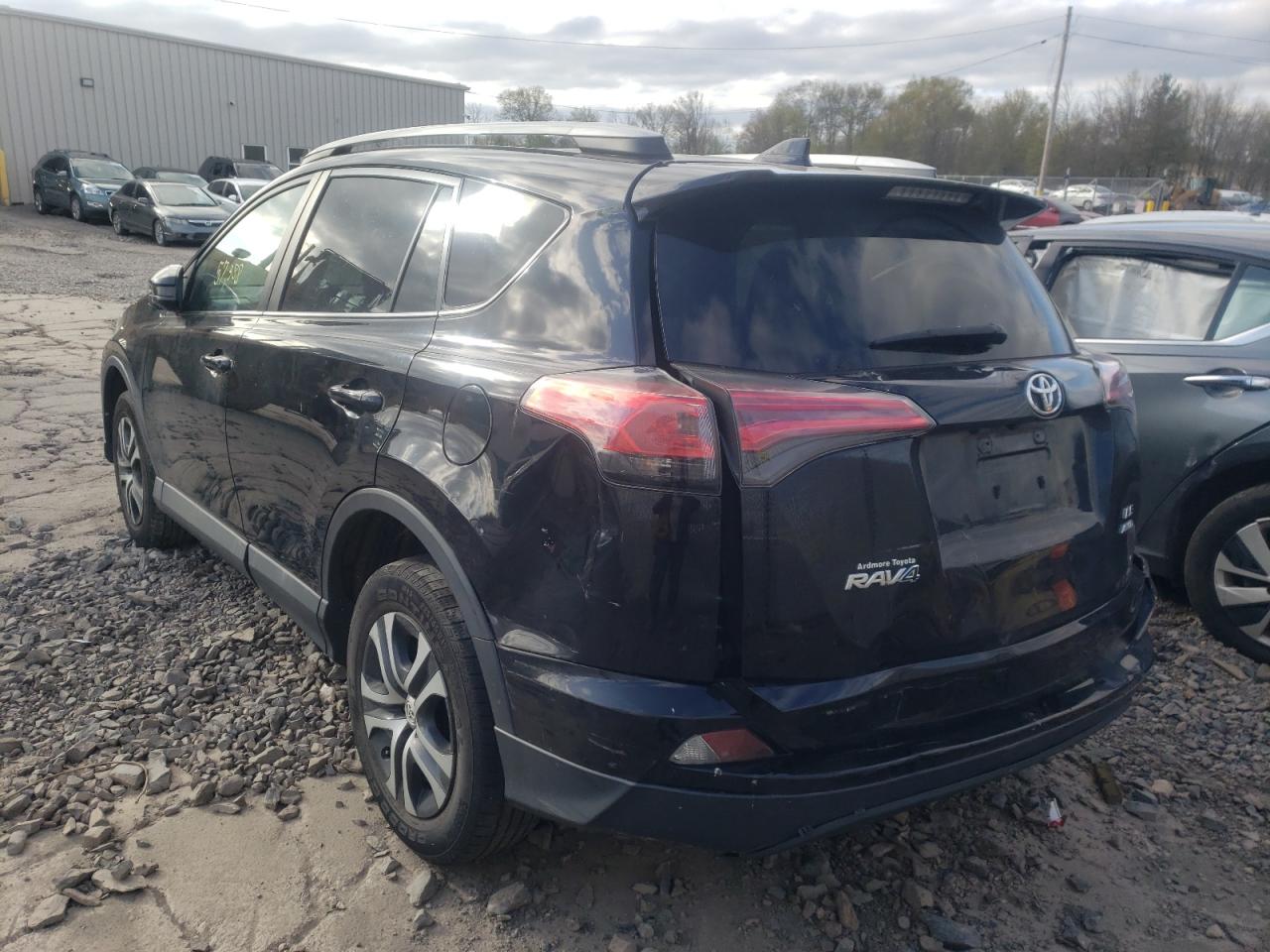 Photo 3 from auction – 2017 TOYOTA RAV4 LE with VIN 2T3BFREV0HW592572