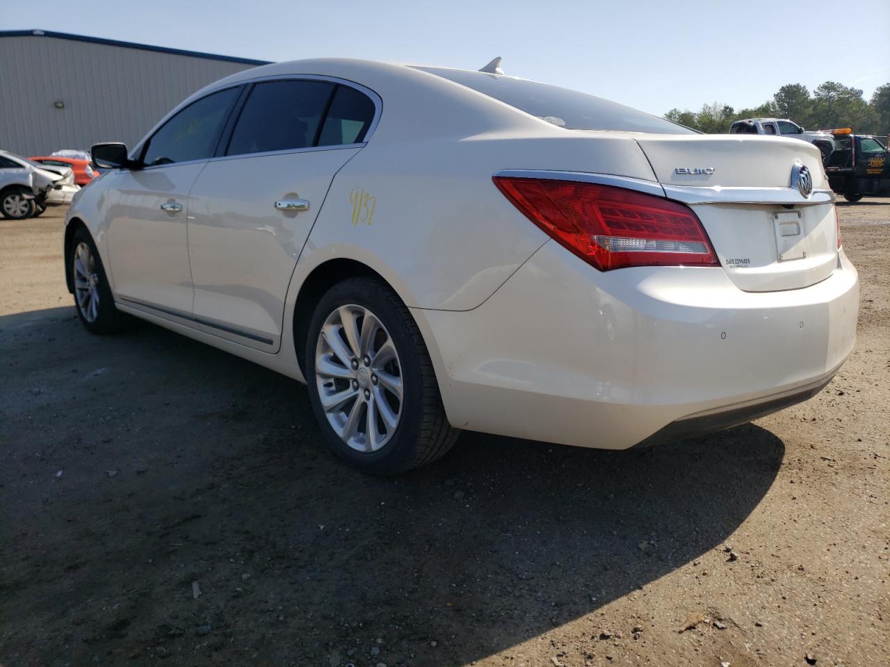 Фото 3 с аукциона – 2014 BUICK LACROSSE с VIN 1G4GB5GR0EF161295