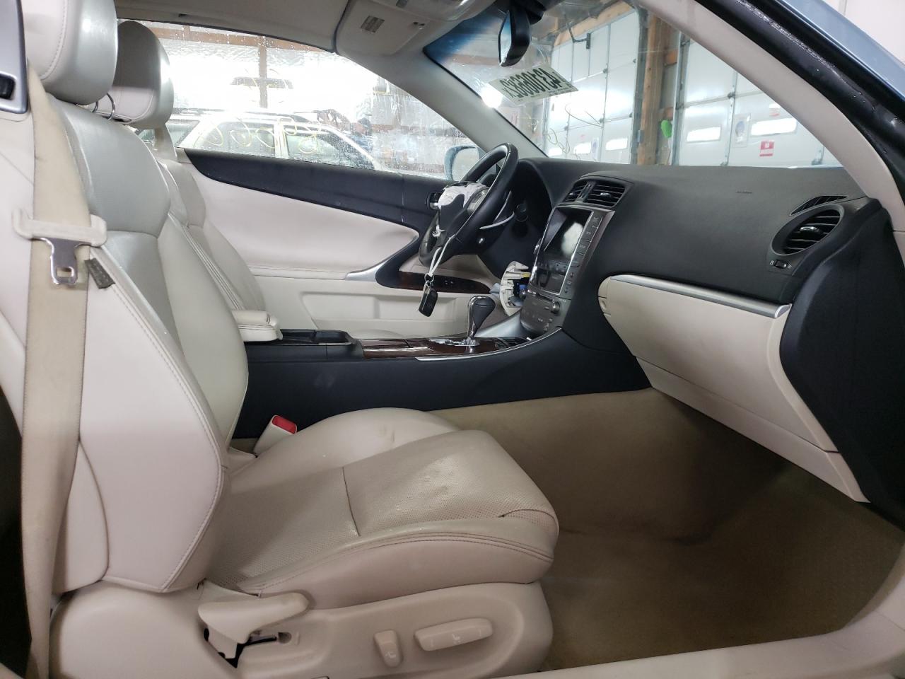 Photo 5 from auction – 2012 LEXUS IS 250 with VIN JTHFF2C21C2526615