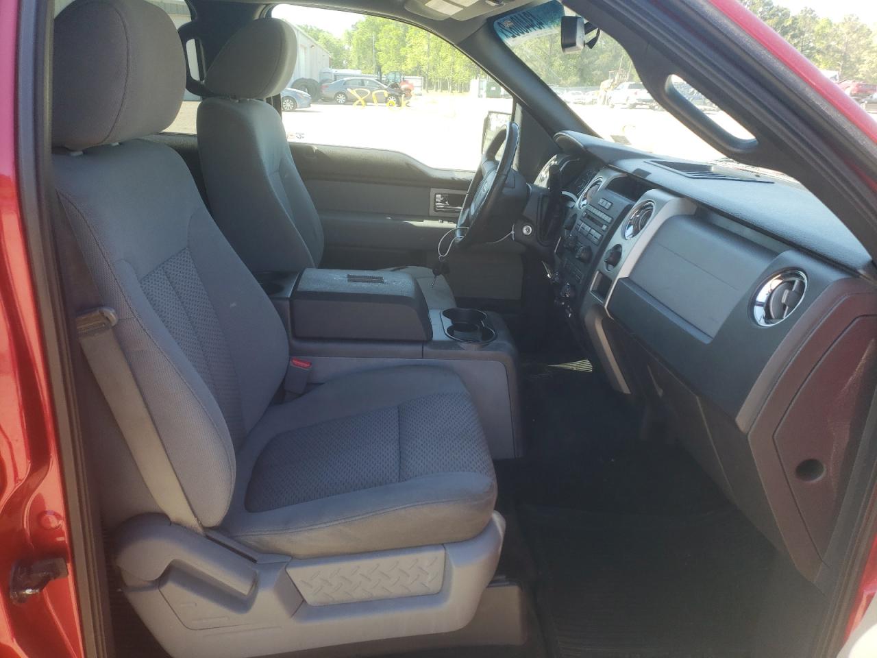 Photo 5 from auction – 2011 FORD F150 SUPER with VIN 1FTFW1ET5BFB39655
