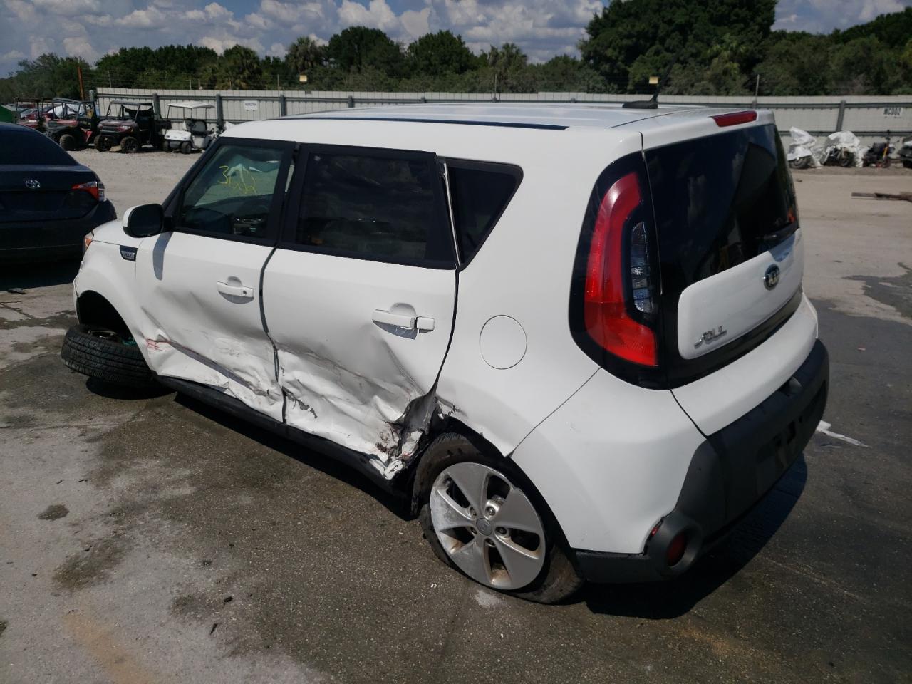 Photo 3 from auction – 2015 KIA SOUL with VIN KNDJN2A28F7797938