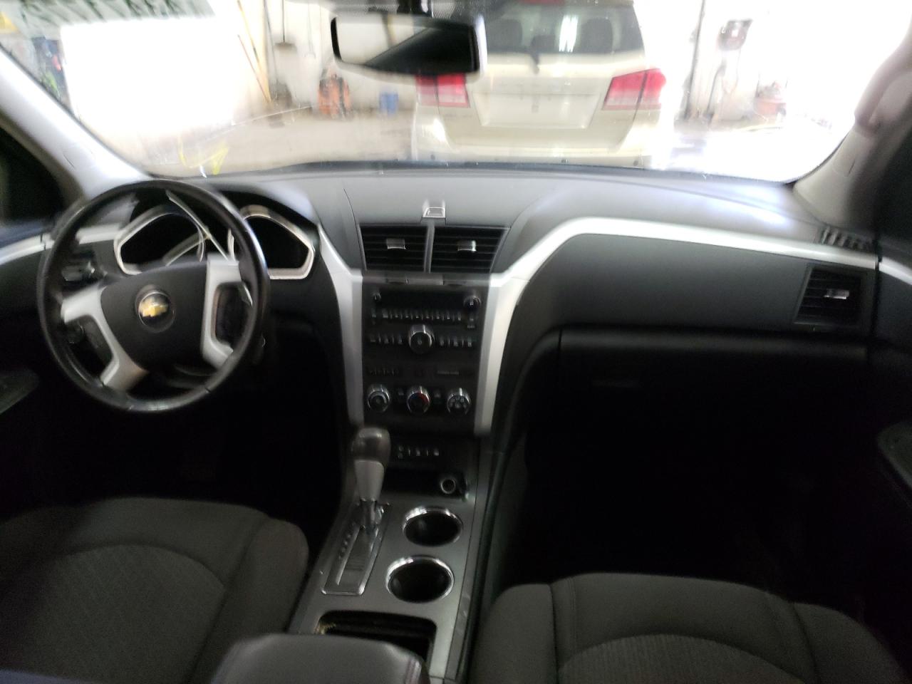 Photo 9 from auction – 2011 CHEVROLET TRAVERSE L with VIN 1GNKRGED7BJ229508