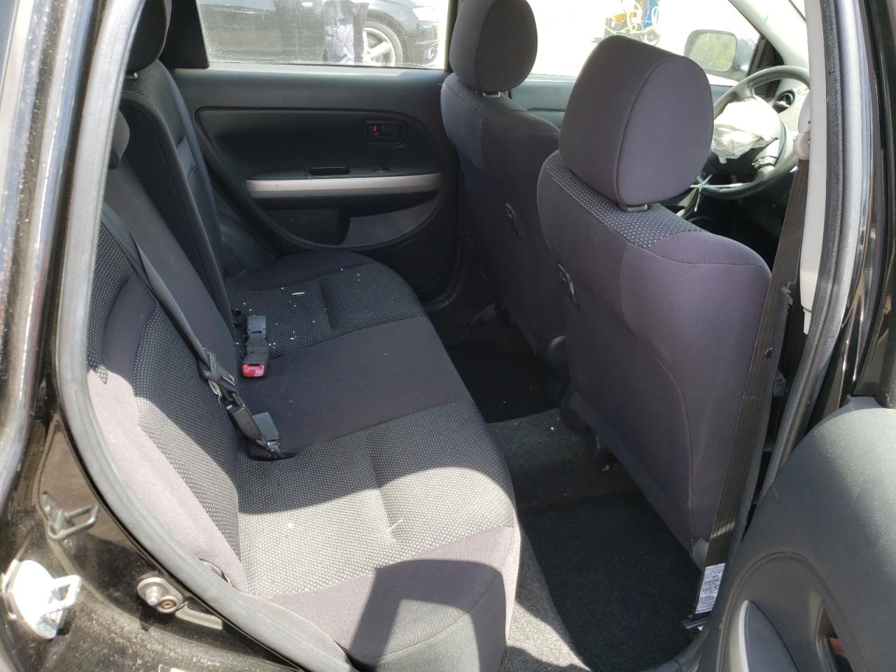 Photo 6 from auction – 2004 TOYOTA SCION XA with VIN JTKKT624040077243