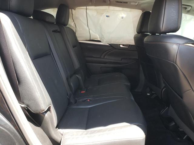 Photo 6 from auction – 2017 TOYOTA HIGHLANDER with VIN 5TDKZRFH1HS511242
