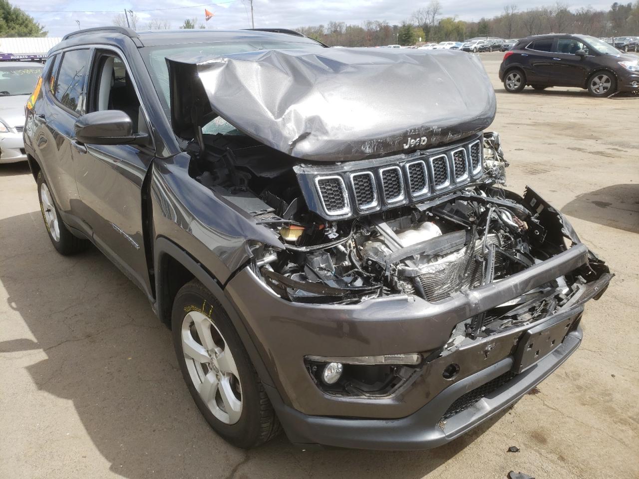 JEEP COMPASS LA 2019 con VIN 3C4NJDBB6KT629762 - Foto de la subasta