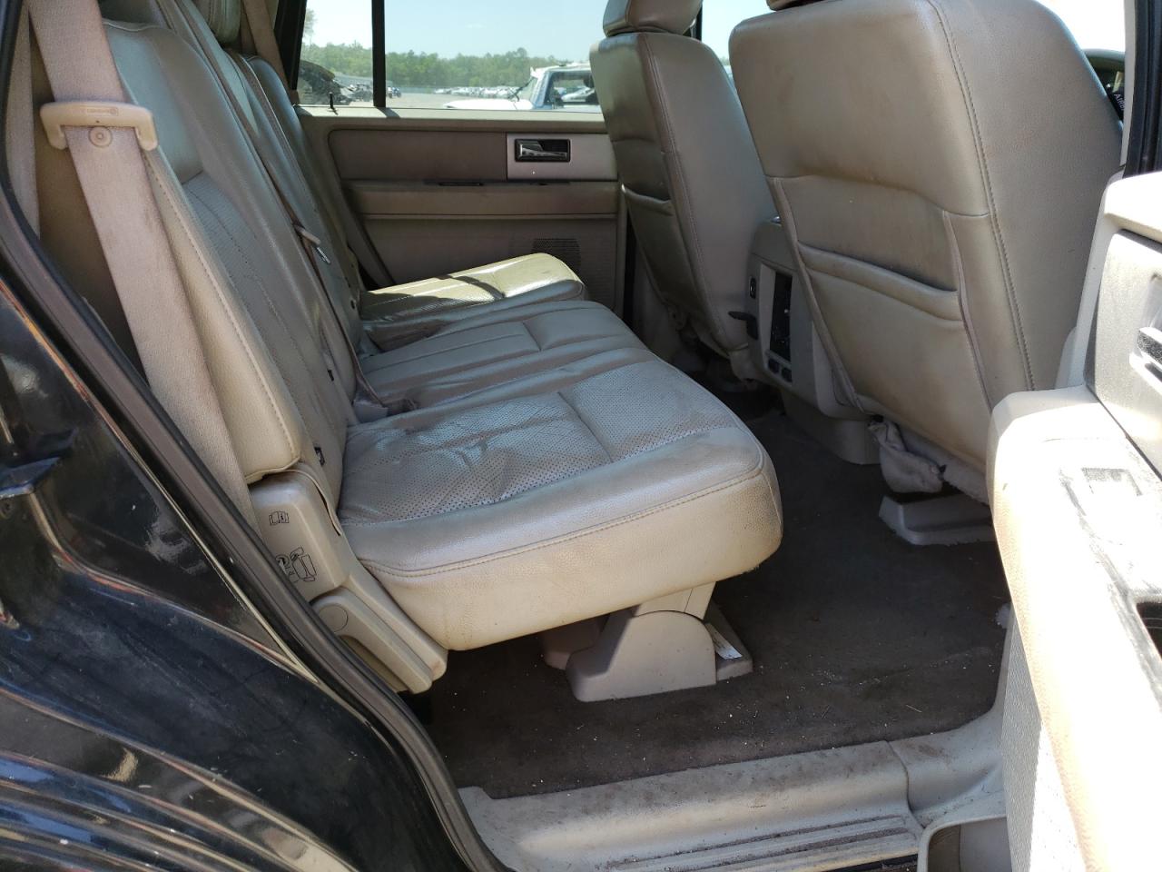 Photo 6 from auction – 2011 FORD EXPEDITION with VIN 1FMJU1K52BEF07622