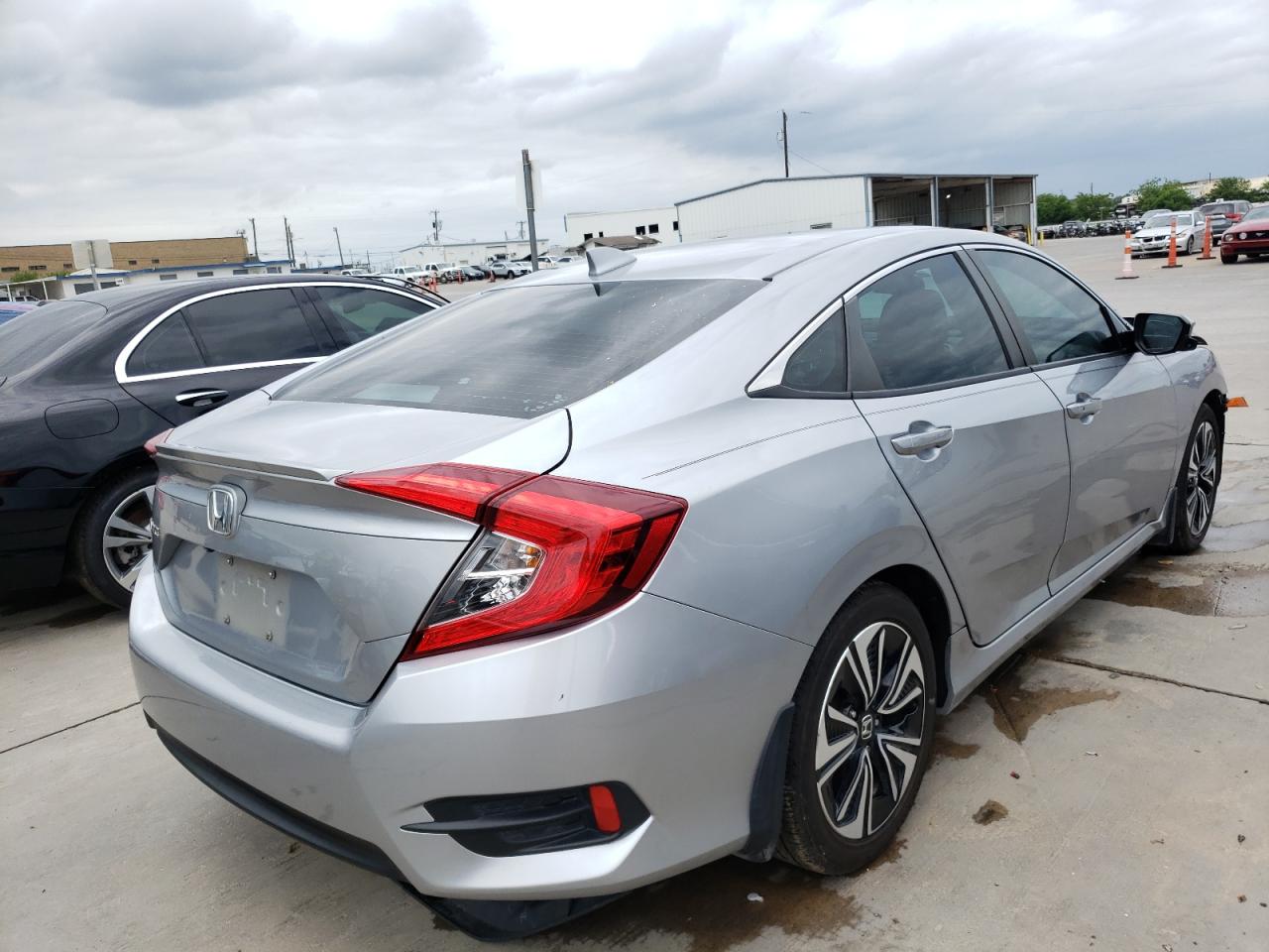 Photo 4 from auction – 2016 HONDA CIVIC EXL with VIN 19XFC1F72GE043980