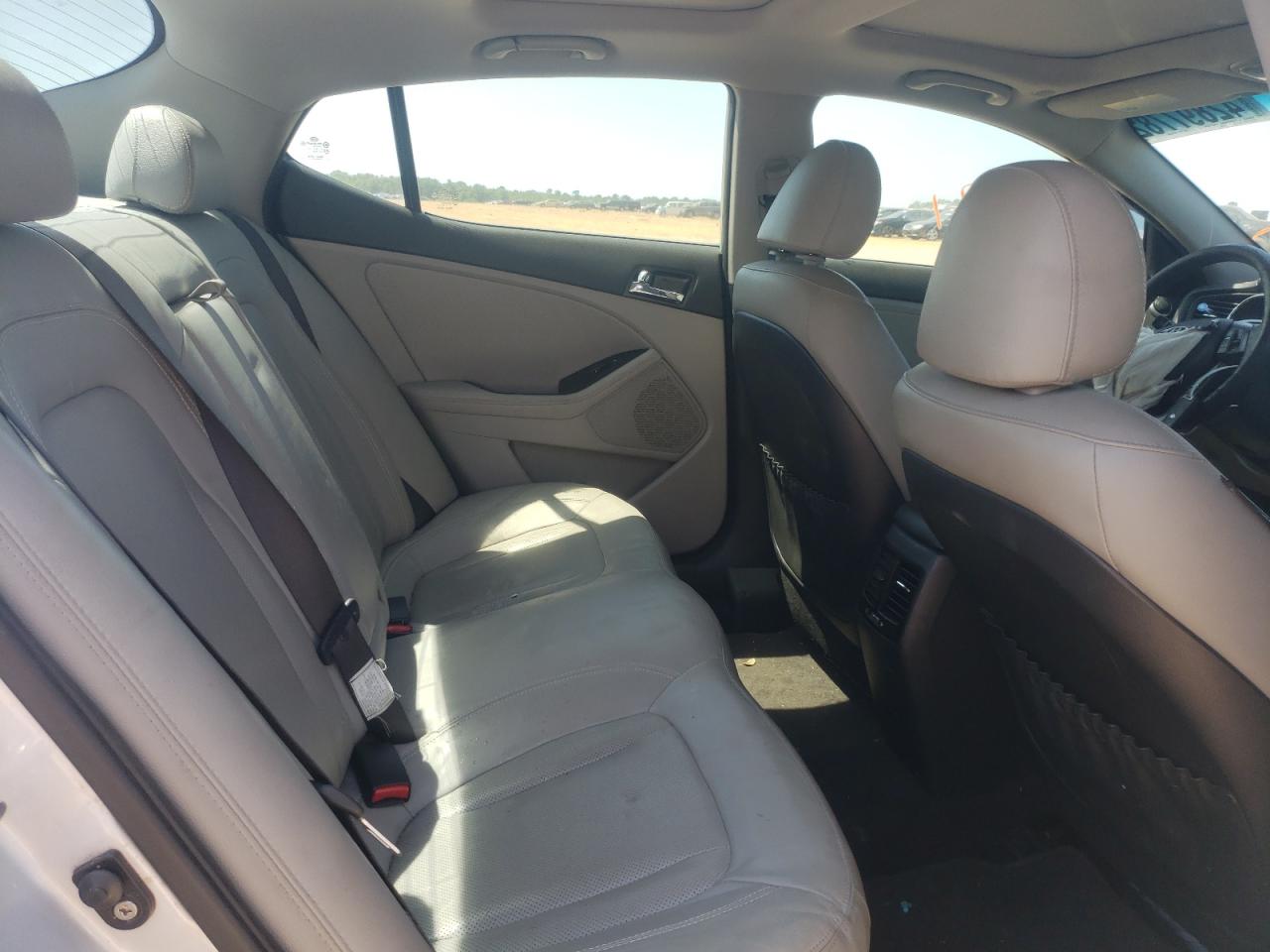 Photo 6 from auction – 2011 KIA OPTIMA EX with VIN KNAGN4A70B5137249