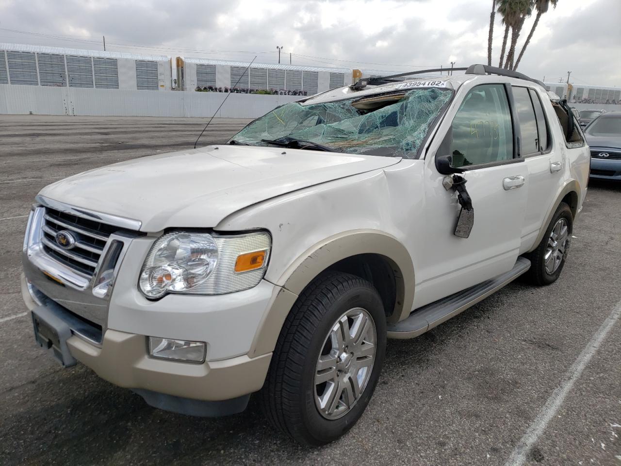 Photo 2 from auction – 2010 FORD EXPLORER E with VIN 1FMEU6EE5AUB16107