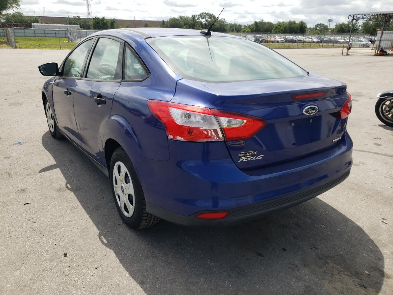 Photo 3 from auction – 2012 FORD FOCUS S with VIN 1FAHP3E28CL433603
