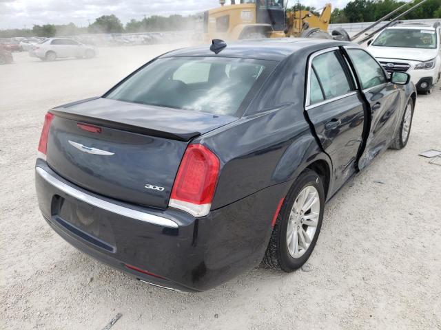 Photo 4 from auction – 2017 CHRYSLER 300 LIMITE with VIN 2C3CCAAGXHH511894