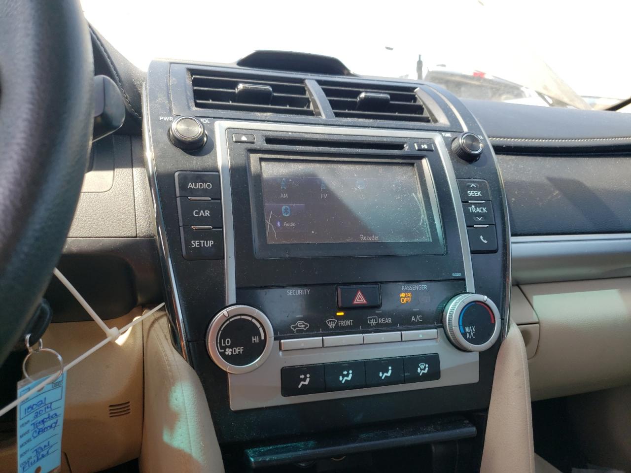 Photo 9 from auction – 2014 TOYOTA CAMRY L with VIN 4T4BF1FK6ER443356
