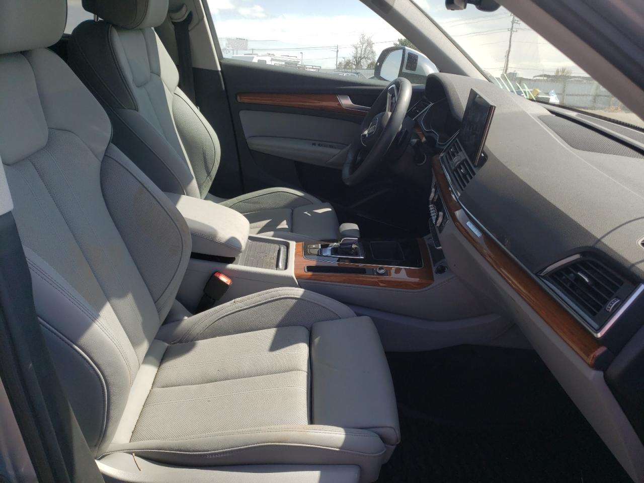 Photo 5 from auction – 2021 AUDI Q5 PREMIUM with VIN WA1BAAFY3M2053661